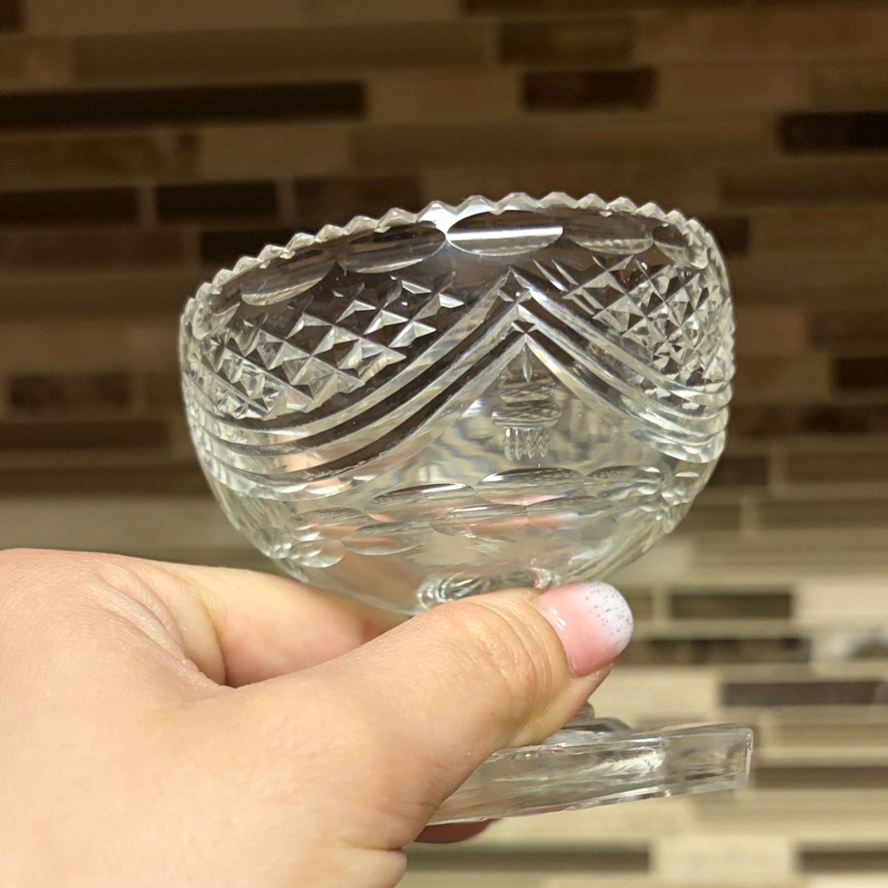 19th Century Diamond Cut Small Crystal Footed Compotes Anglo Irish (Set of 2) - Picture 7 of 8